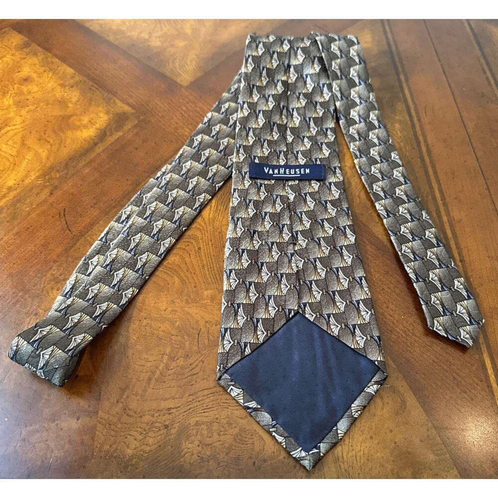 Vintage Van‎ Heusen 100% Silk Necktie WPL 13185 Khaki Cream Gold Business Date